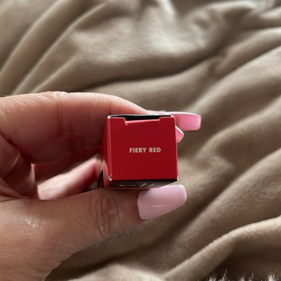 Nwt elf fiery red glossy lip stain - Picture 3 of 3